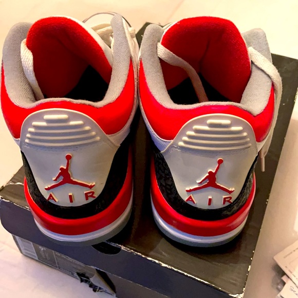 Air Jordan 3 Retro - Picture 2 of 3